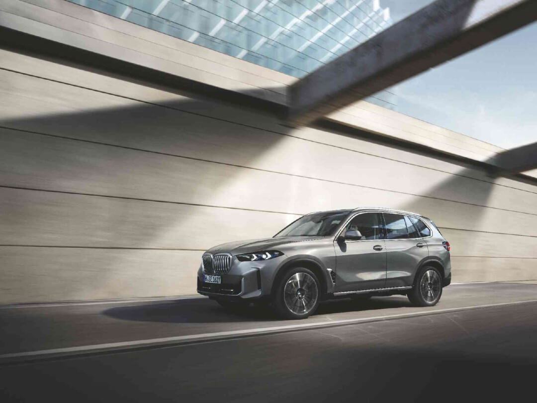 BMW X5 cinzento